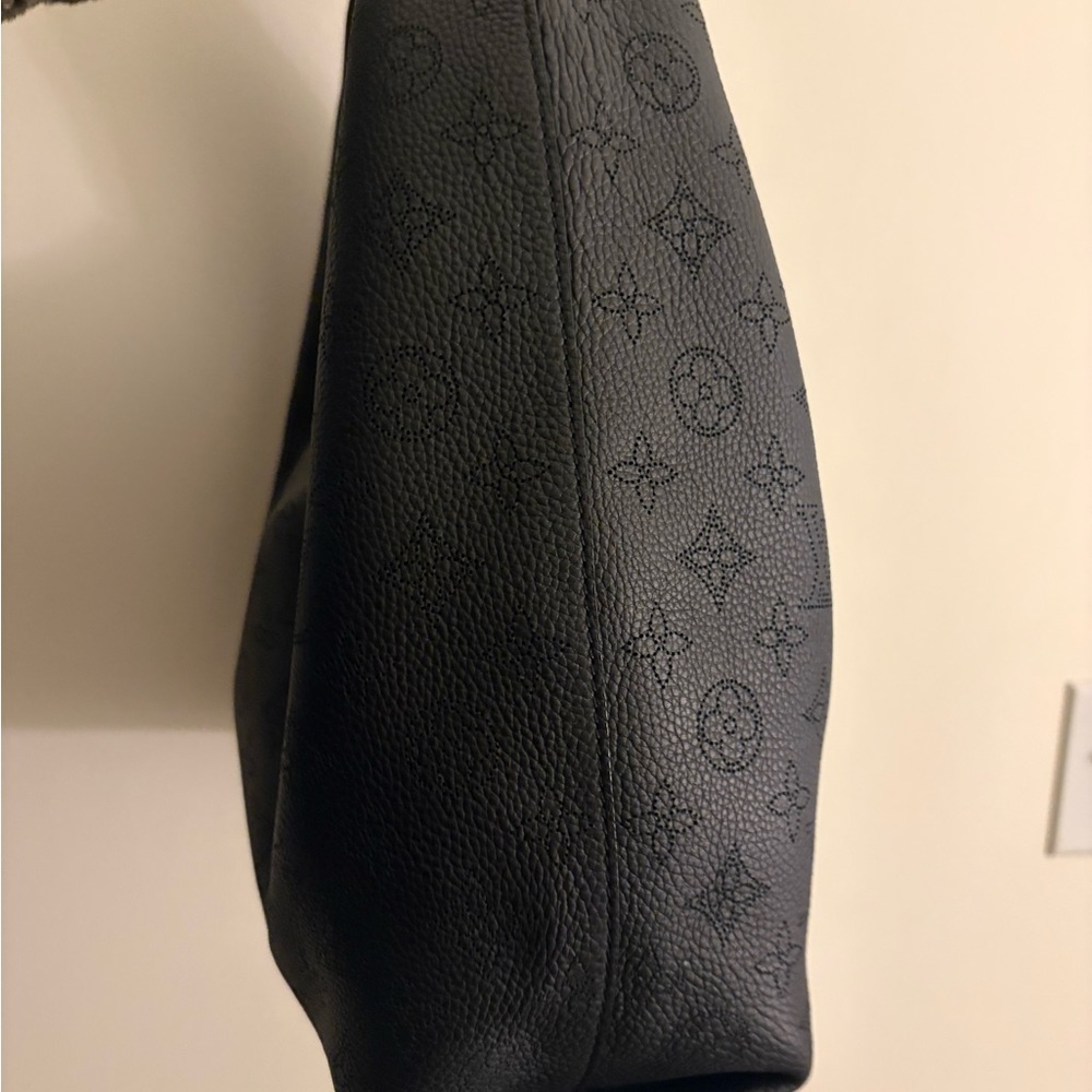 Louis Vuitton Black Monogram Shoulder Bag - Picture 4 of 9